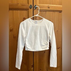 Aritzia TNA white crop long sleeve tee size medium